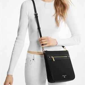 Michael Kors MESSENGER Crossbody Purse Bag Black LG
